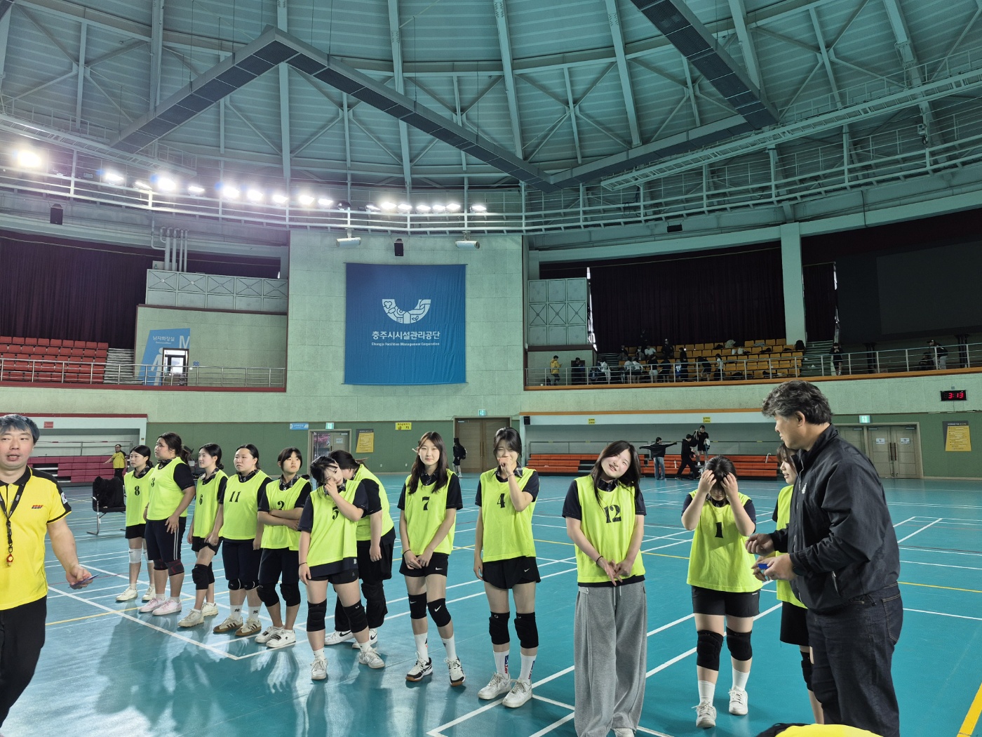 25.충주시 학교스포츠클럽대회 피구경기.jpg